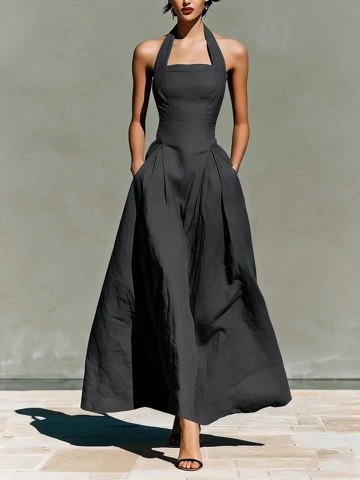 Monroe | Elegant Flowy Sleeveless Halter Maxi Dress for Summer
