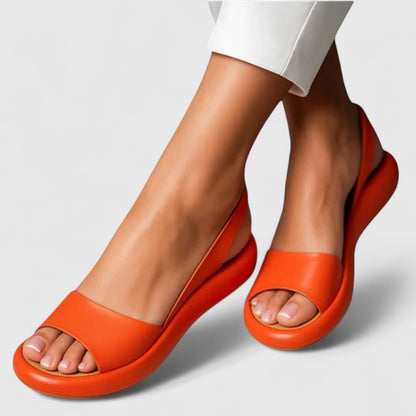 Emrynn | Comfortable Flat Sandals with Cushioned Insole and Heel Strap