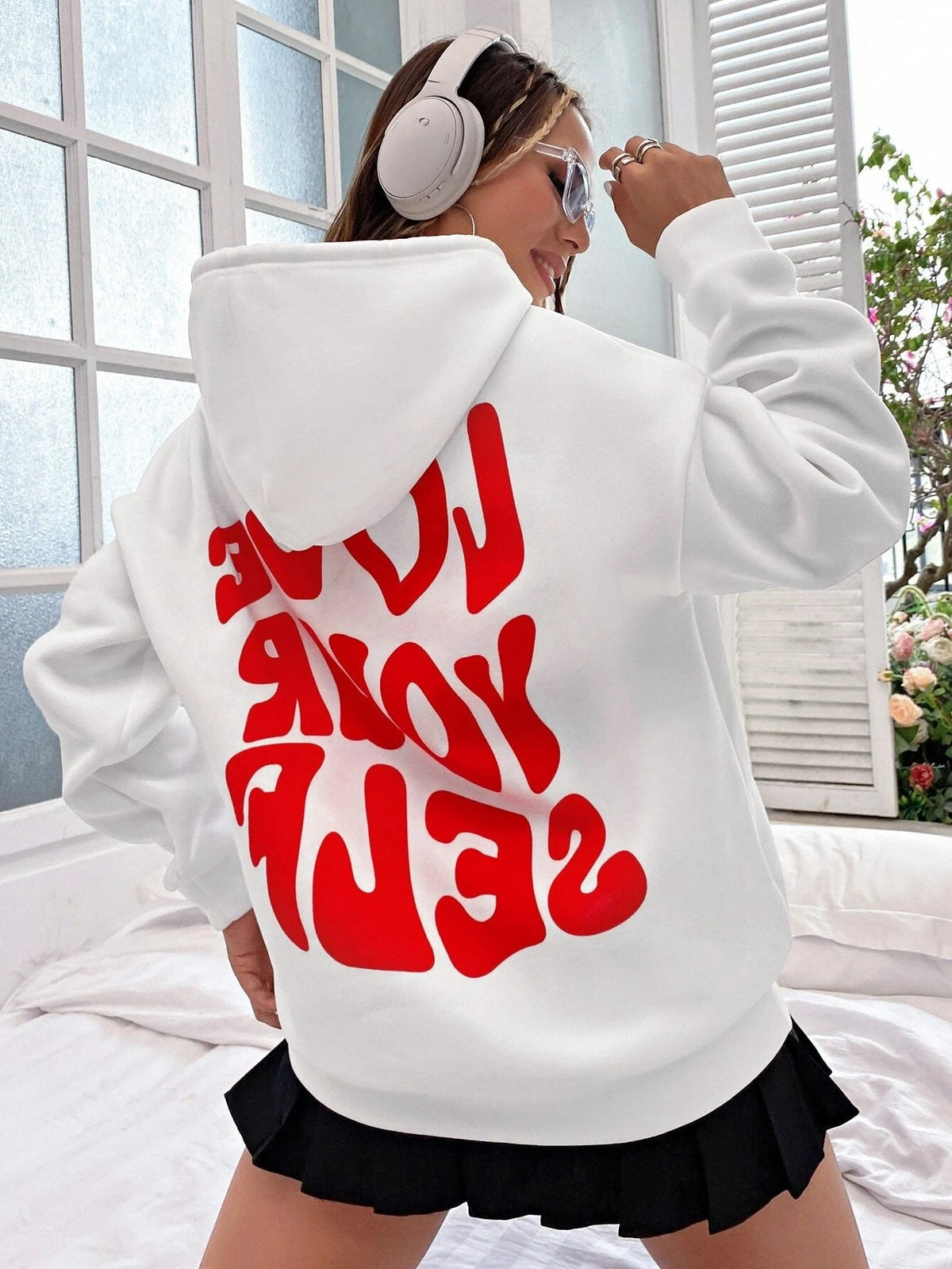 Eleanor | Cozy Relaxed Hoodie with Drawstring Hood and Kangaroo Pocket