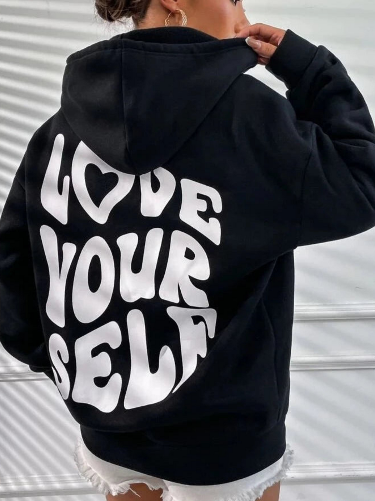 Eleanor | Cozy Relaxed Hoodie with Drawstring Hood and Kangaroo Pocket