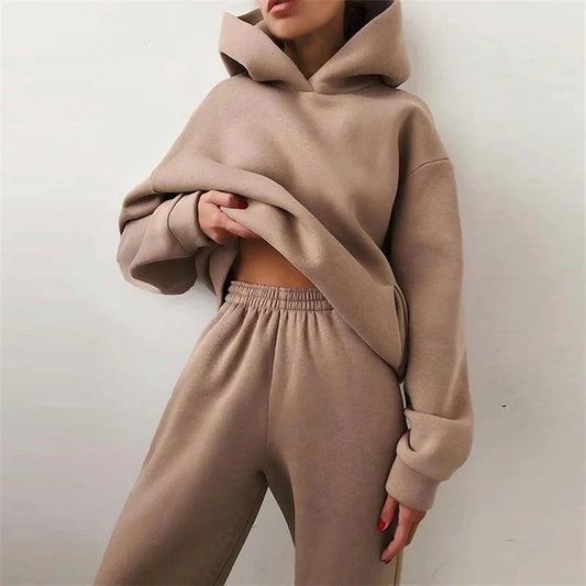 Mira | Minimalist Oversized Tracksuit Set with Hoodie and Joggers