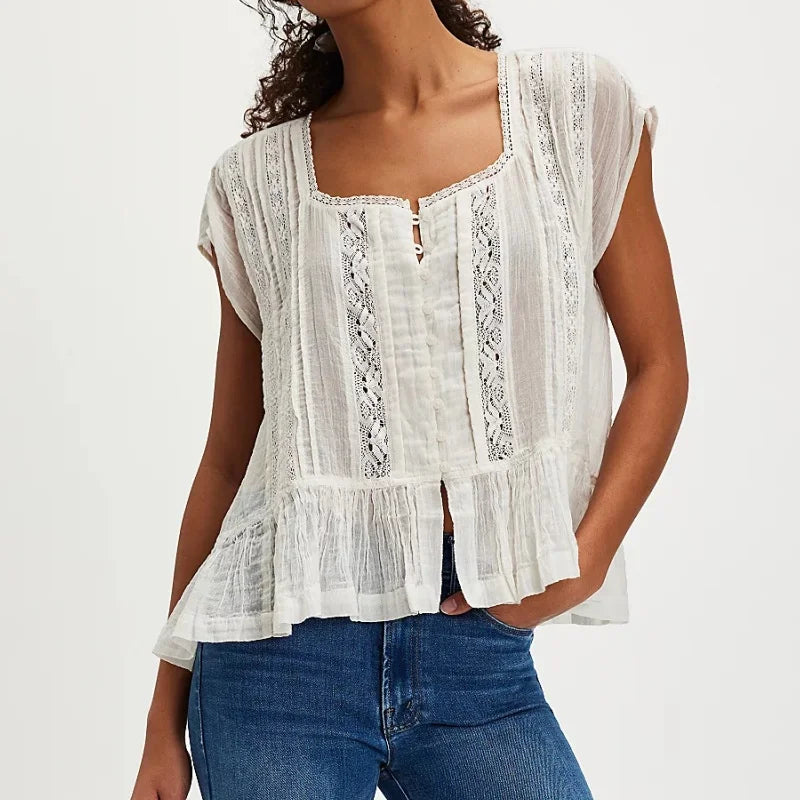 Kiana | Elegant Feminine Sleeveless Blouse with Lace Trim and Ruffle Hem