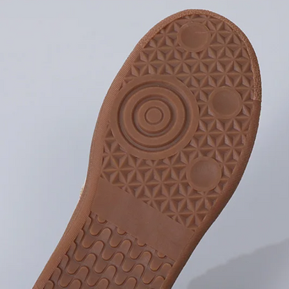 Arden | Minimalist Low Top Sneakers with Breathable Mesh Design
