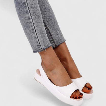 Emrynn | Comfortable Flat Sandals with Cushioned Insole and Heel Strap