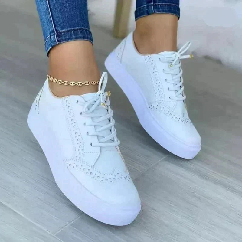 Beatrice | Neat Platform Sneakers with Lace-Up Front