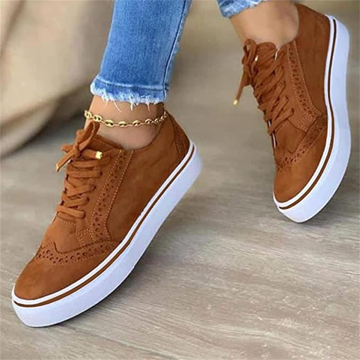 Beatrice | Neat Platform Sneakers with Lace-Up Front